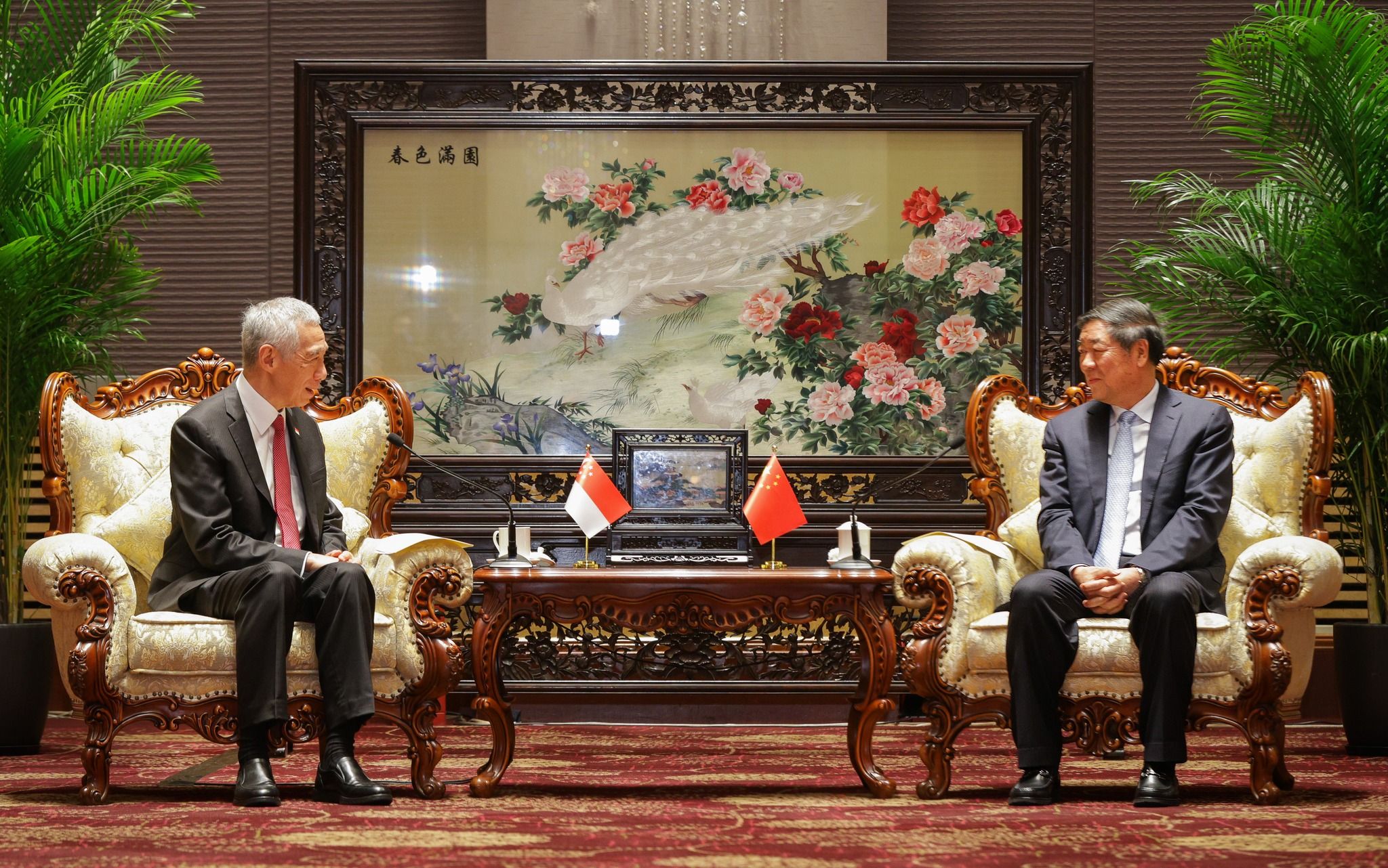 国务资政身分首访华 李显龙:勿草率否定中国影响力